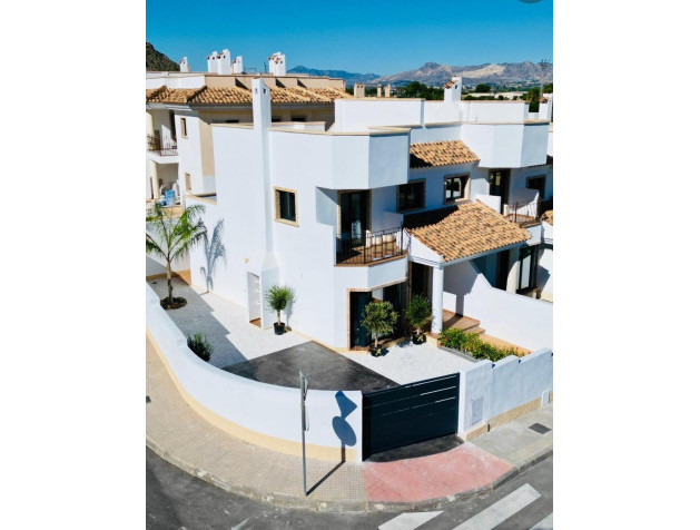 Bungalow - New Build - Cox - San Fernando