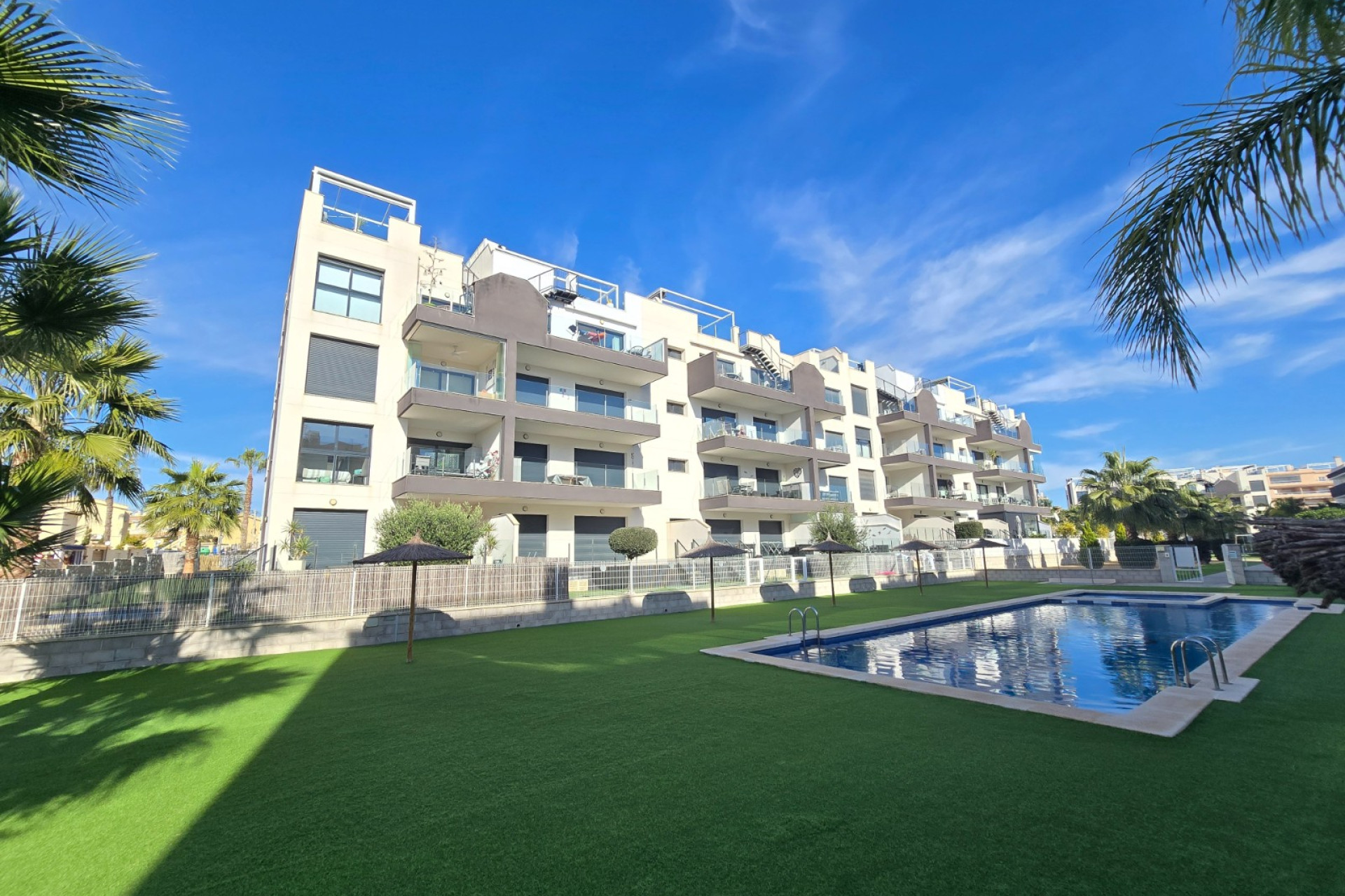 Herverkoop - Apartment / Flat * - Orihuela Costa - Villamartín *