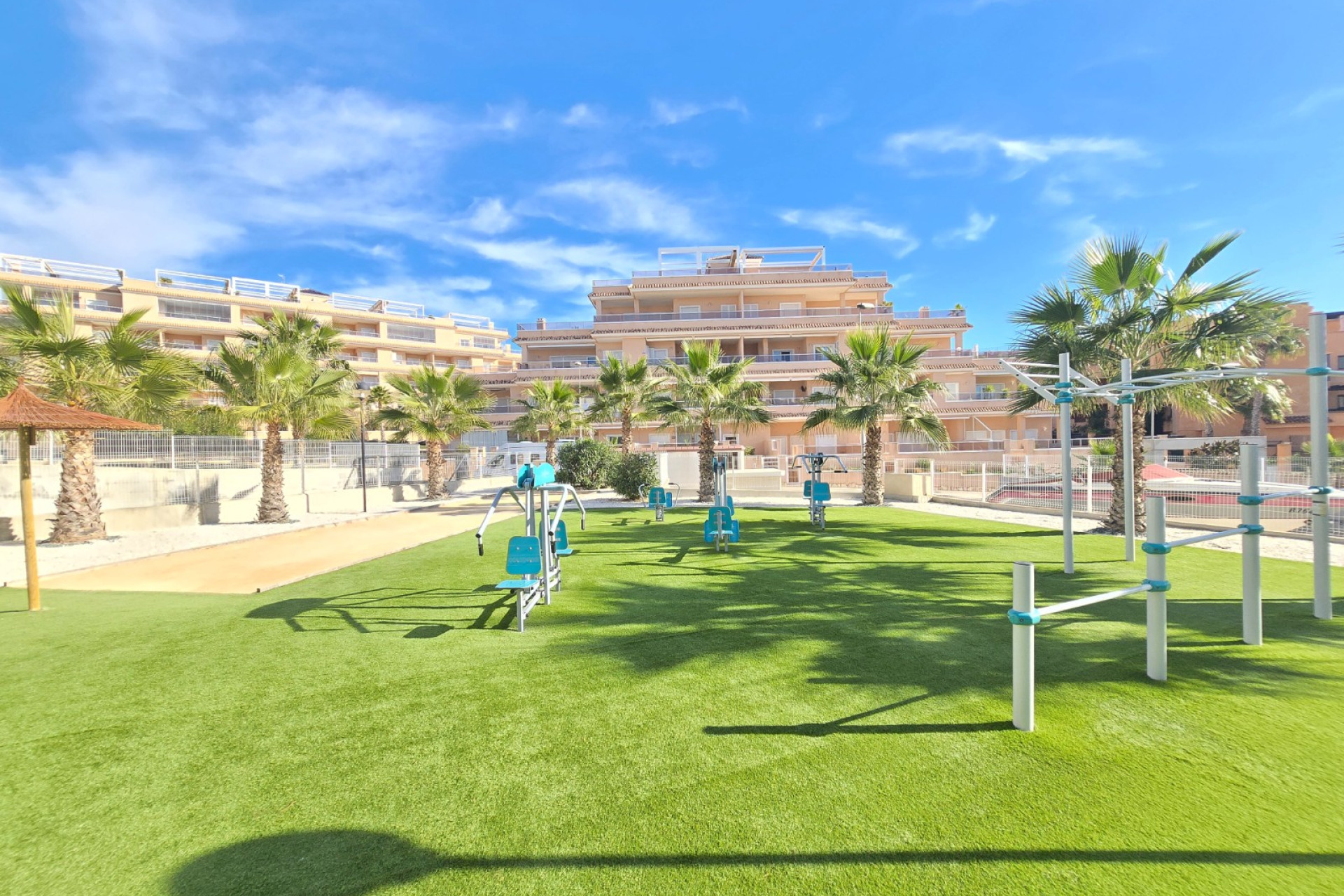 Herverkoop - Apartment / Flat * - Orihuela Costa - Villamartín *