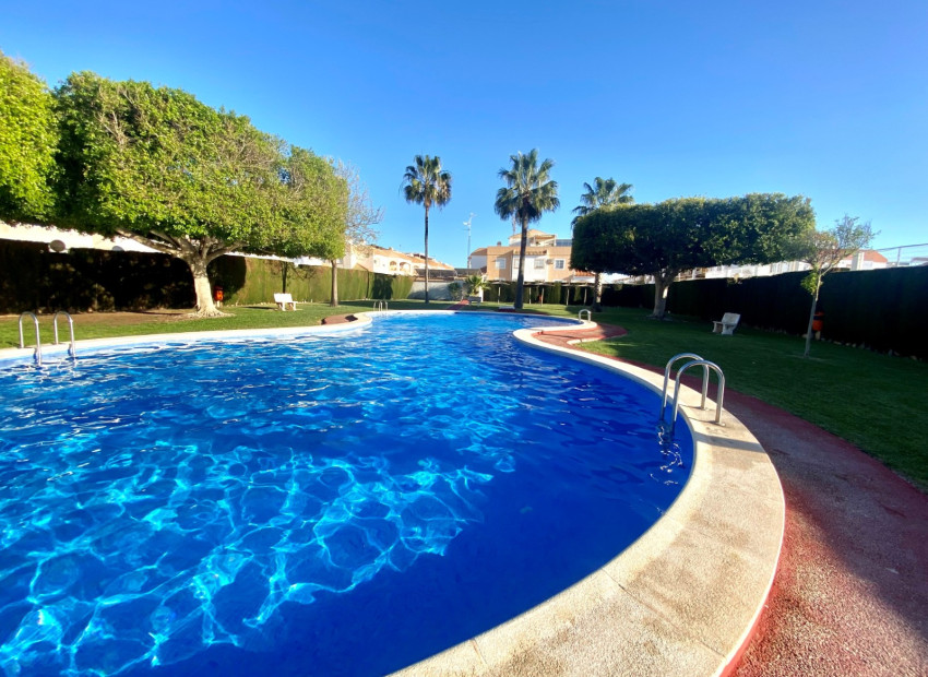 Herverkoop - Apartment - Top Floor Apartment - Torrevieja - El limonar