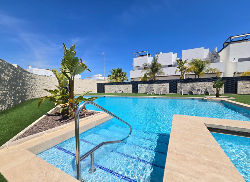 Herverkoop - Townhouse * - Ciudad Quesada * - Doña Pepa *