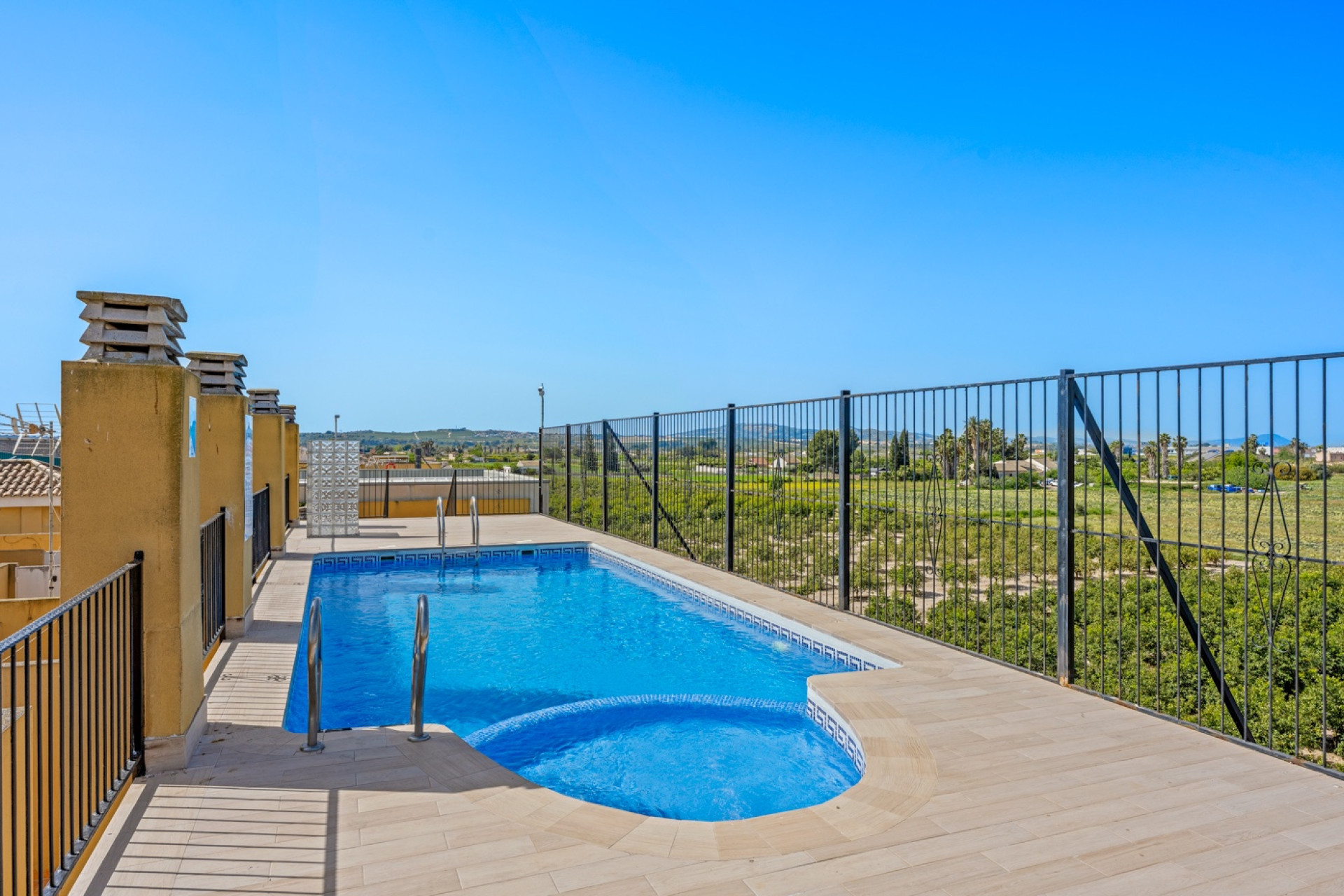 Resale - 1. Apartment / flat - Daya Nueva - Costa Blanca South