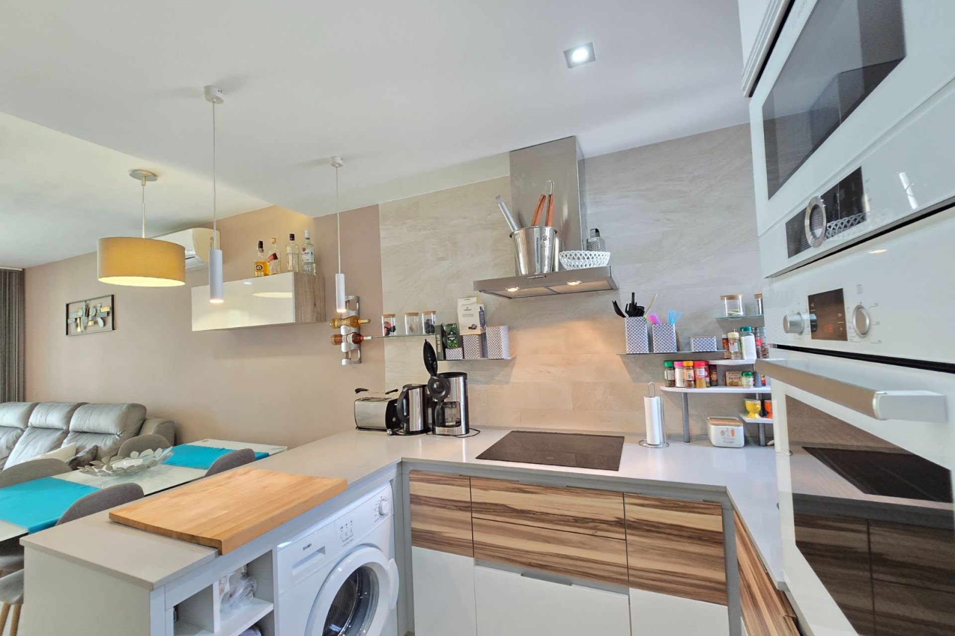 Resale - Apartment / Flat * - Orihuela Costa * - Punta Prima *