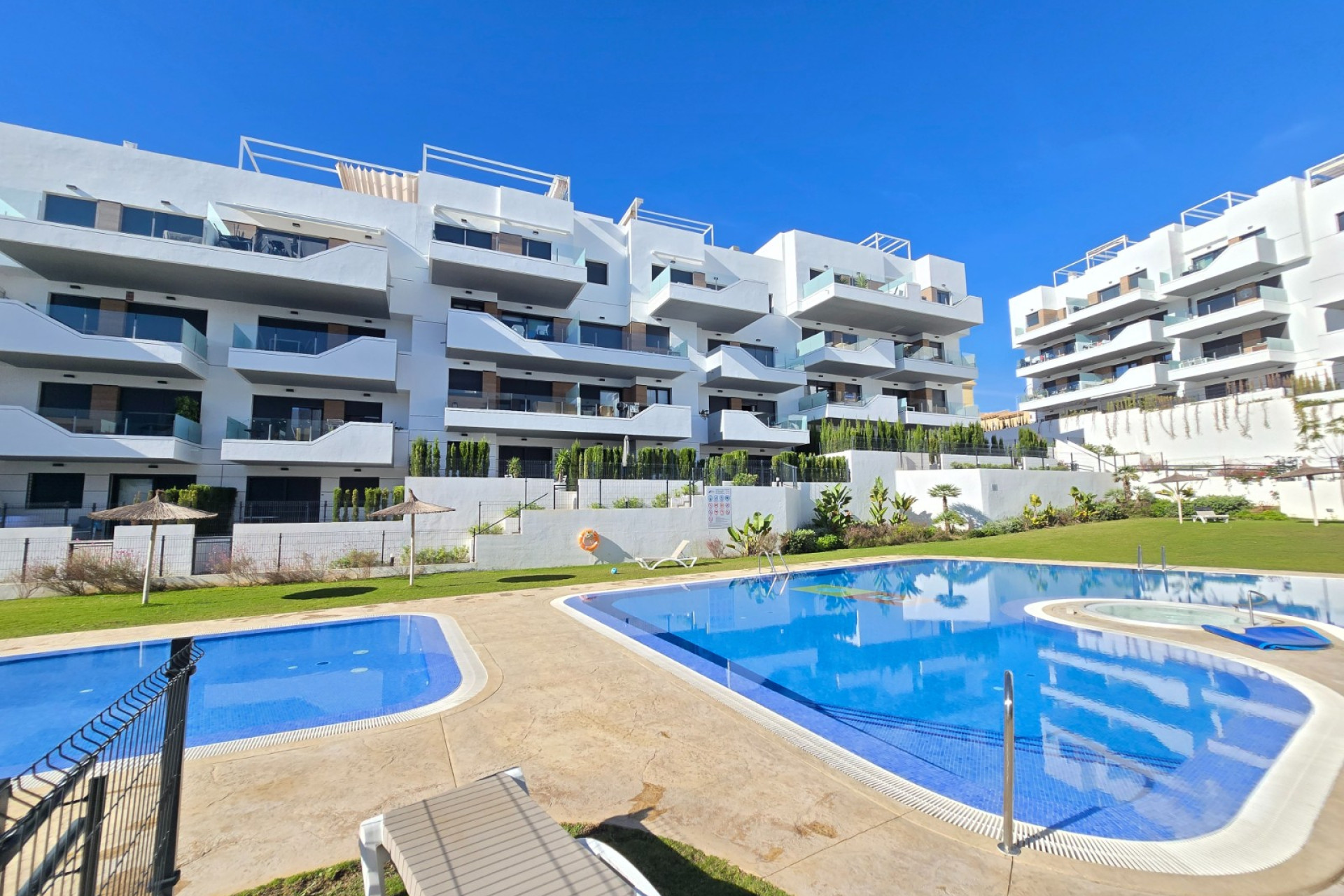 Resale - Apartment / flat - Orihuela Costa - Villamartín