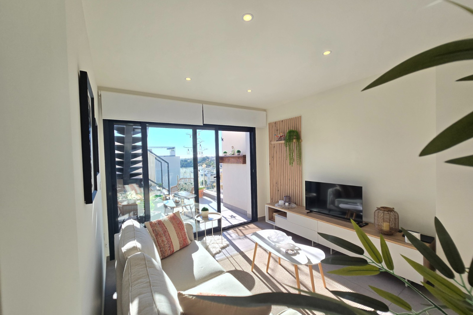 Resale - Apartment / Flat * - Orihuela Costa - Villamartín *