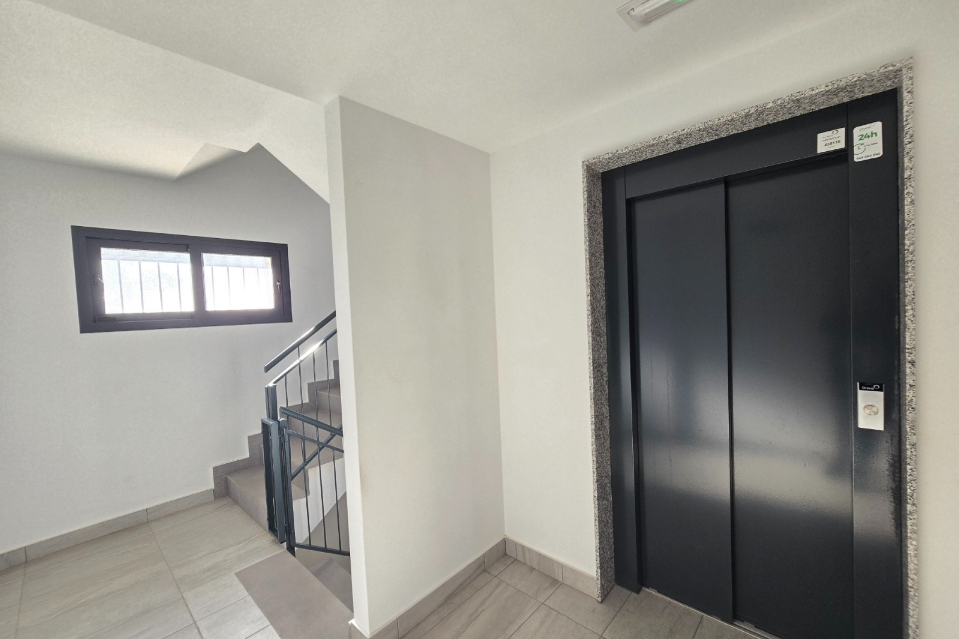 Resale - Apartment / Flat * - Orihuela Costa - Villamartín *