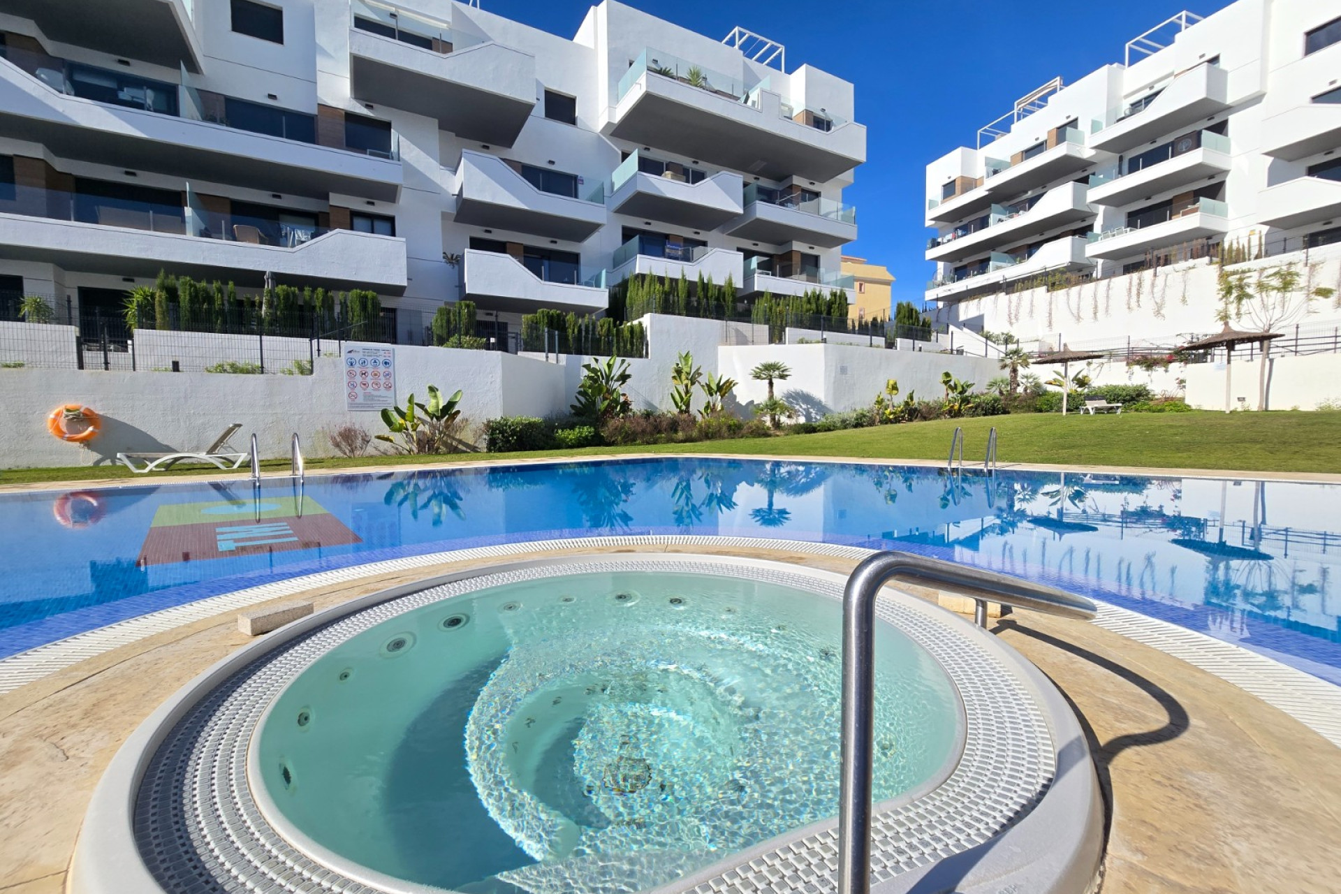 Resale - Apartment / Flat * - Orihuela Costa * - Villamartín *