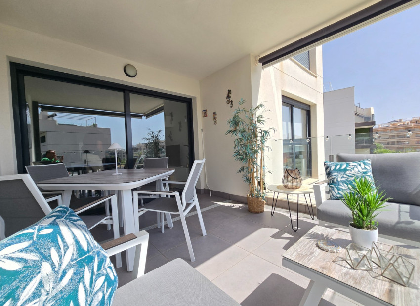 Resale - Apartment / Flat * - Orihuela Costa * - Villamartín *