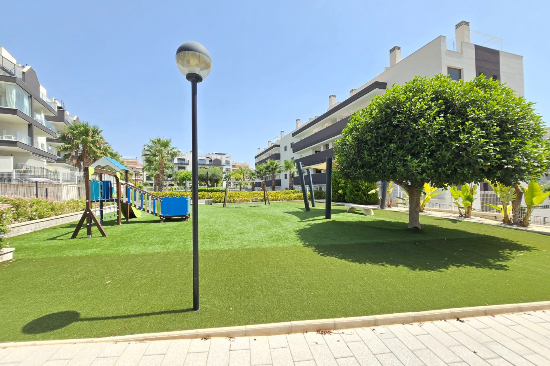 Resale - Apartment / Flat * - Orihuela Costa * - Villamartín *