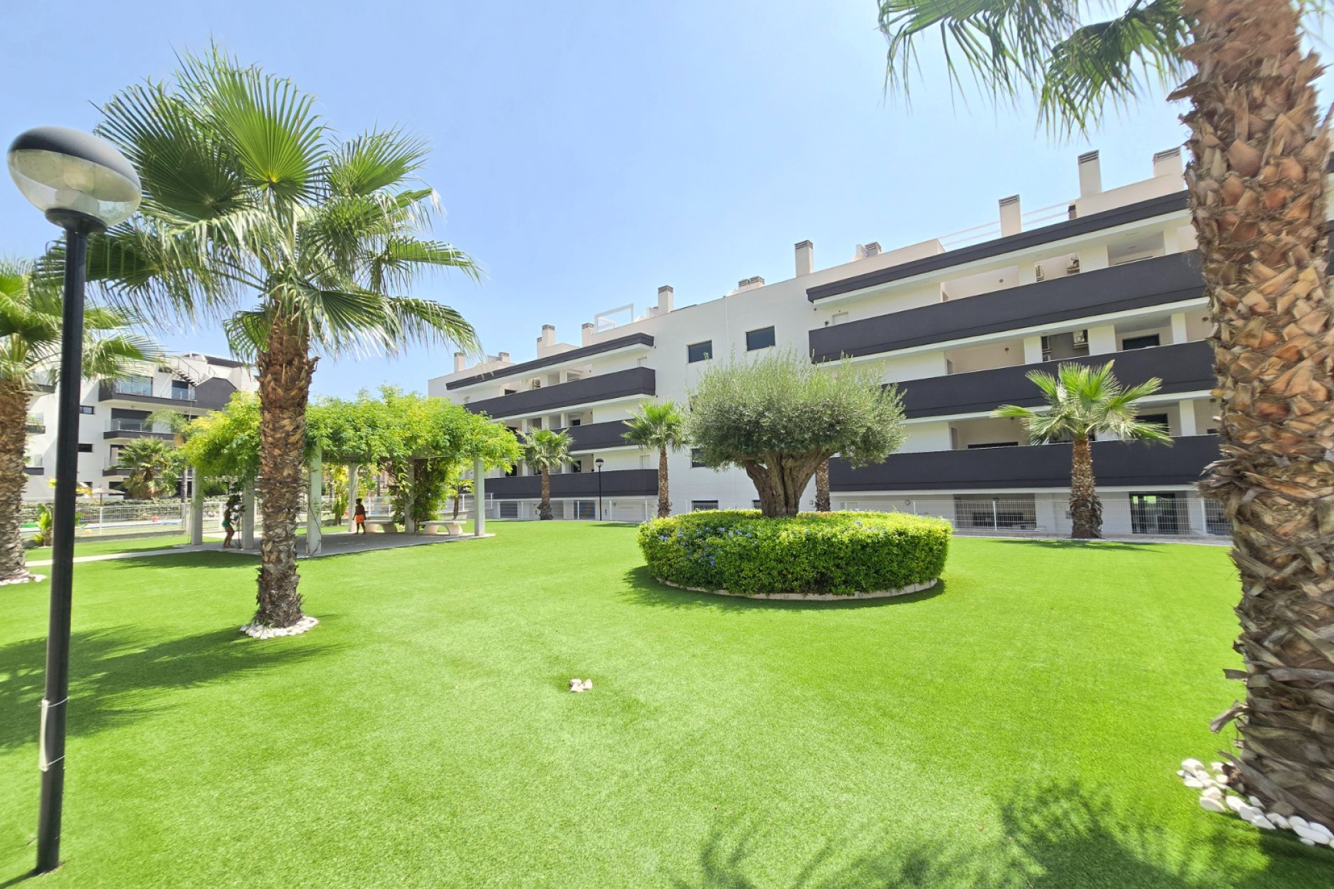 Resale - Apartment / Flat * - Orihuela Costa * - Villamartín *