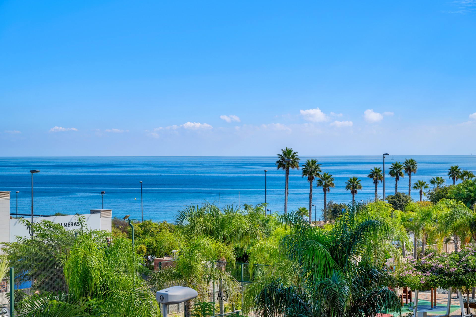 Resale - Apartment - Mil Palmeras