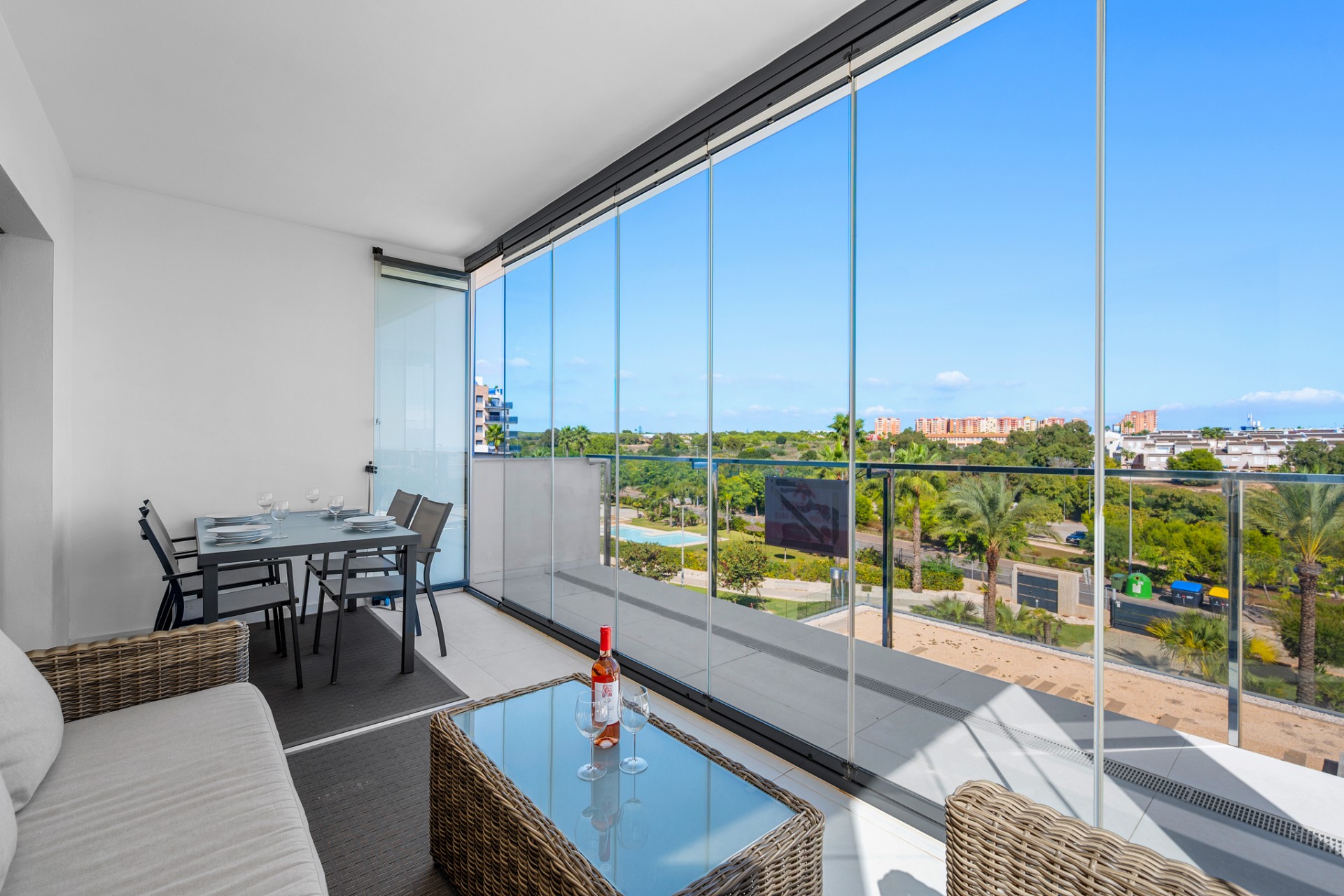 Resale - Apartment - Mil Palmeras