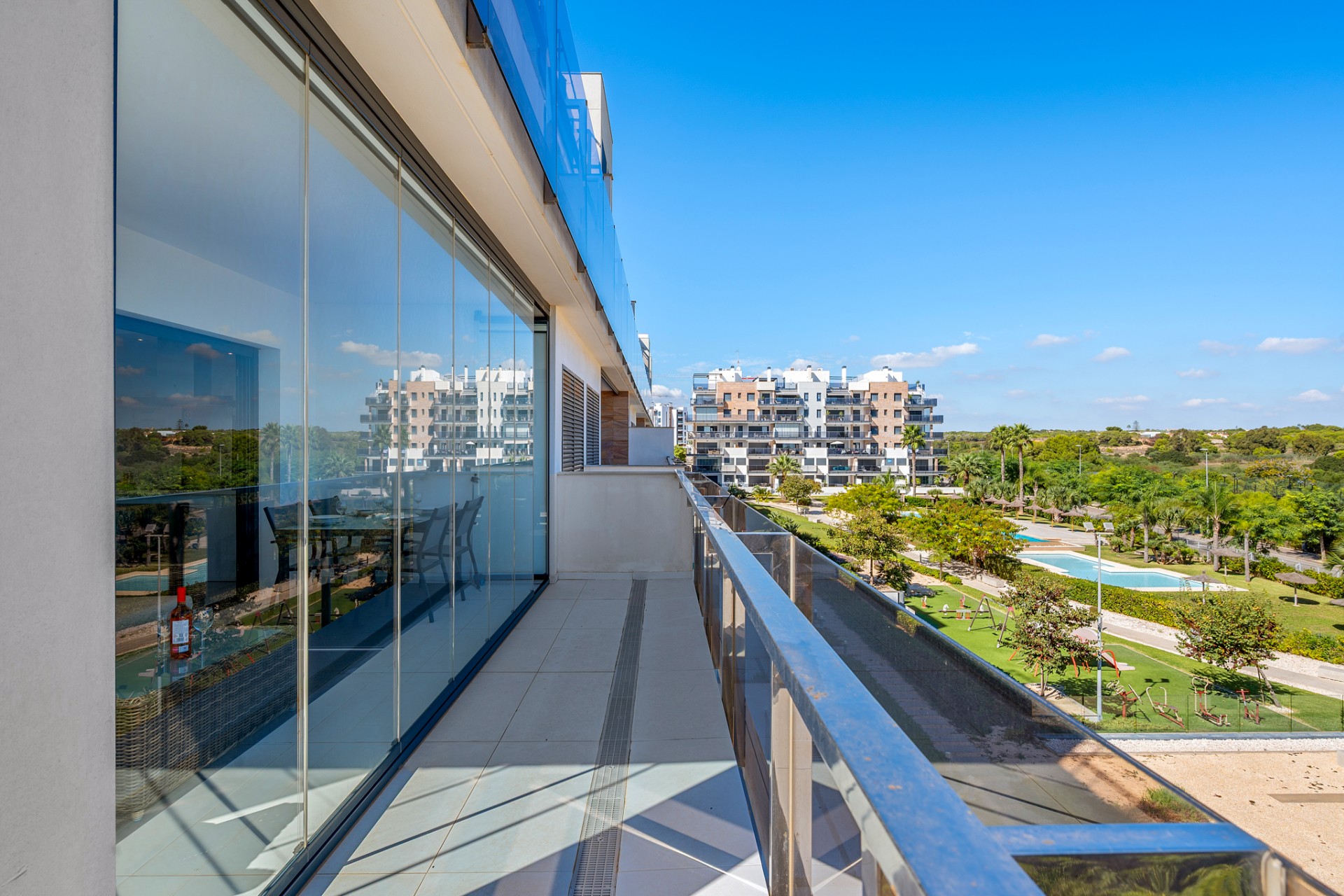 Resale - Apartment - Mil Palmeras