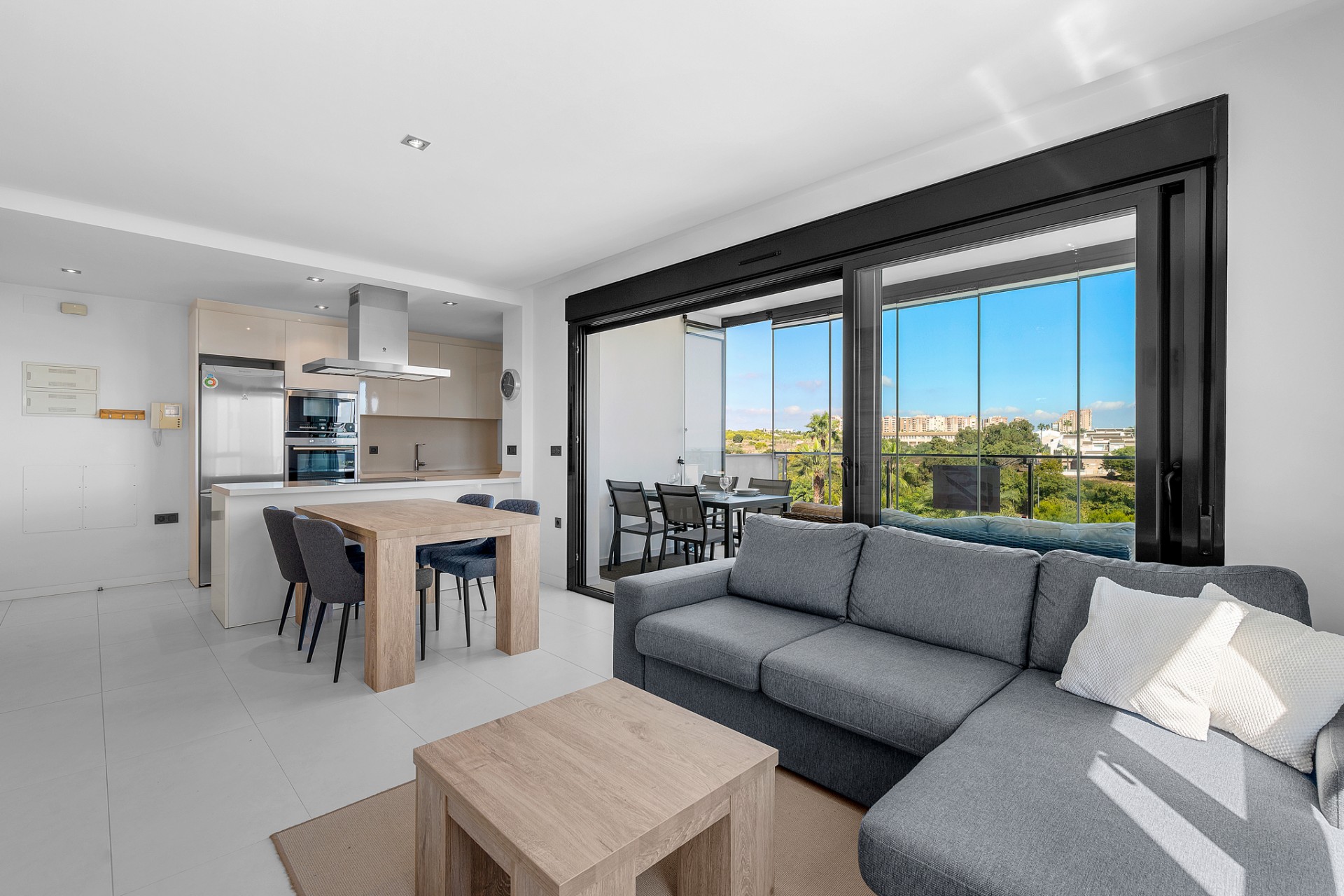 Resale - Apartment - Mil Palmeras