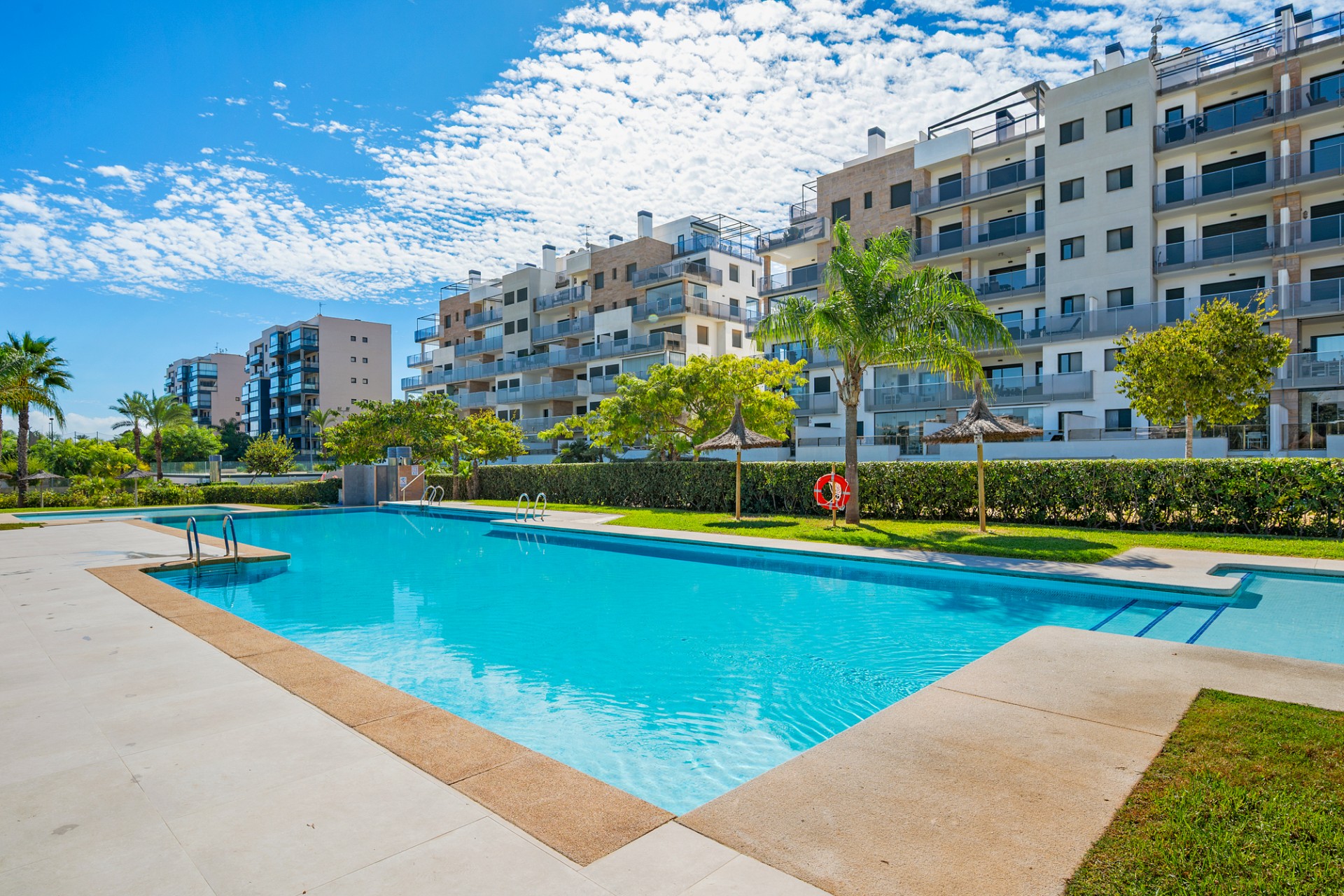 Resale - Apartment - Mil Palmeras