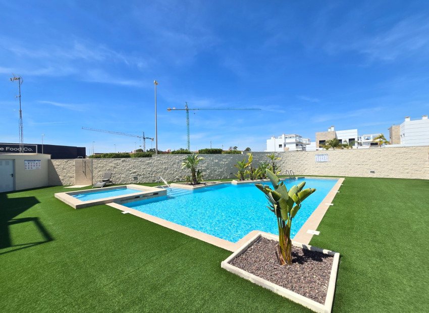 Resale - Townhouse * - Ciudad Quesada * - Doña Pepa *