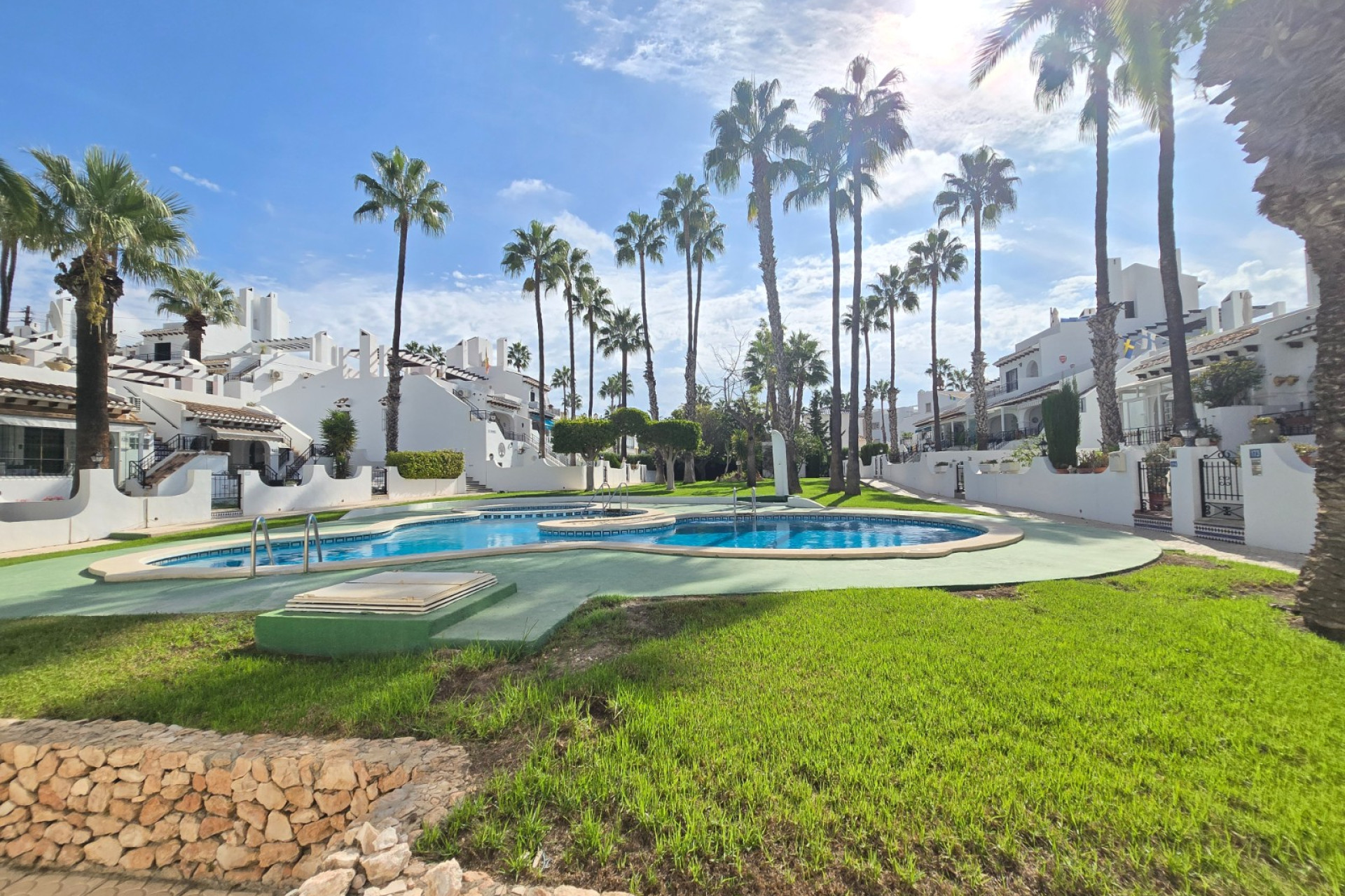 Resale - Townhouse * - Villamartin * - Los Dolses *