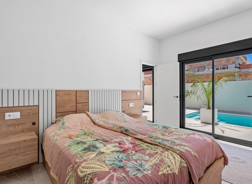Revente - 6. Detached villa - Daya Nueva - Costa Blanca South
