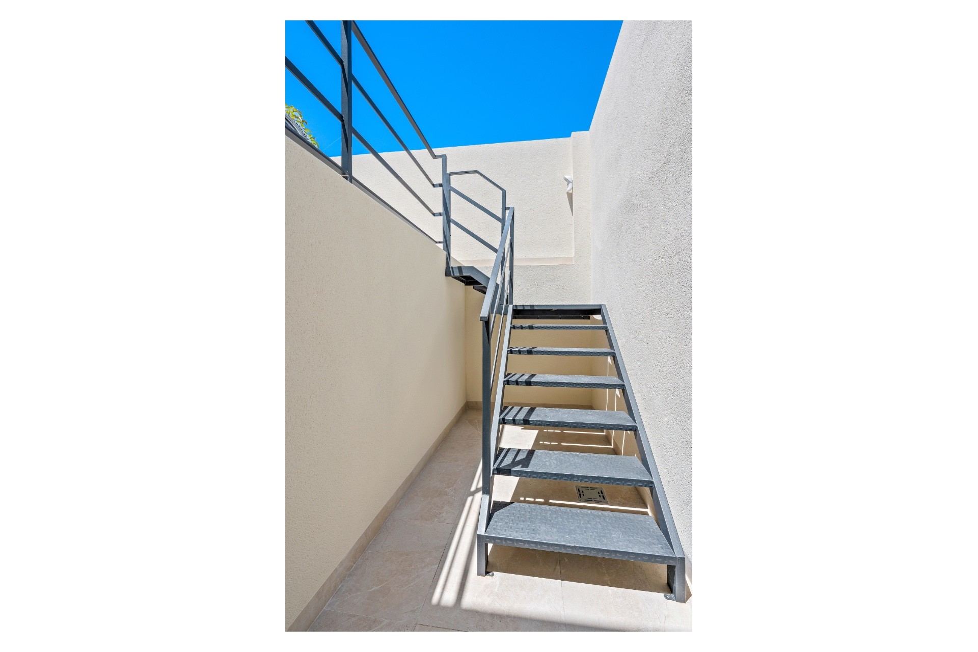Revente - 6. Detached villa - Daya Nueva - Costa Blanca South