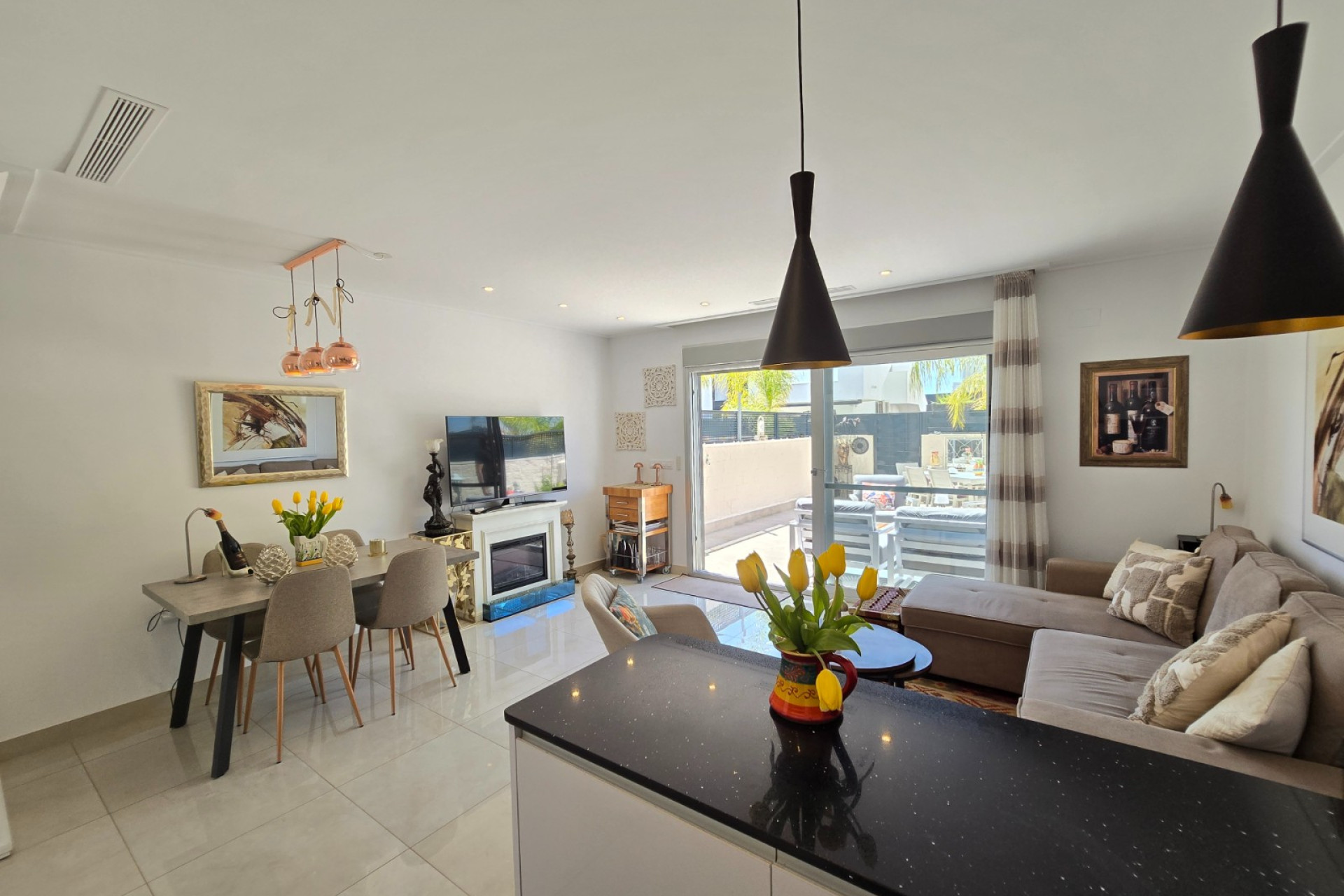 Revente - Townhouse * - Ciudad Quesada * - Doña Pepa *