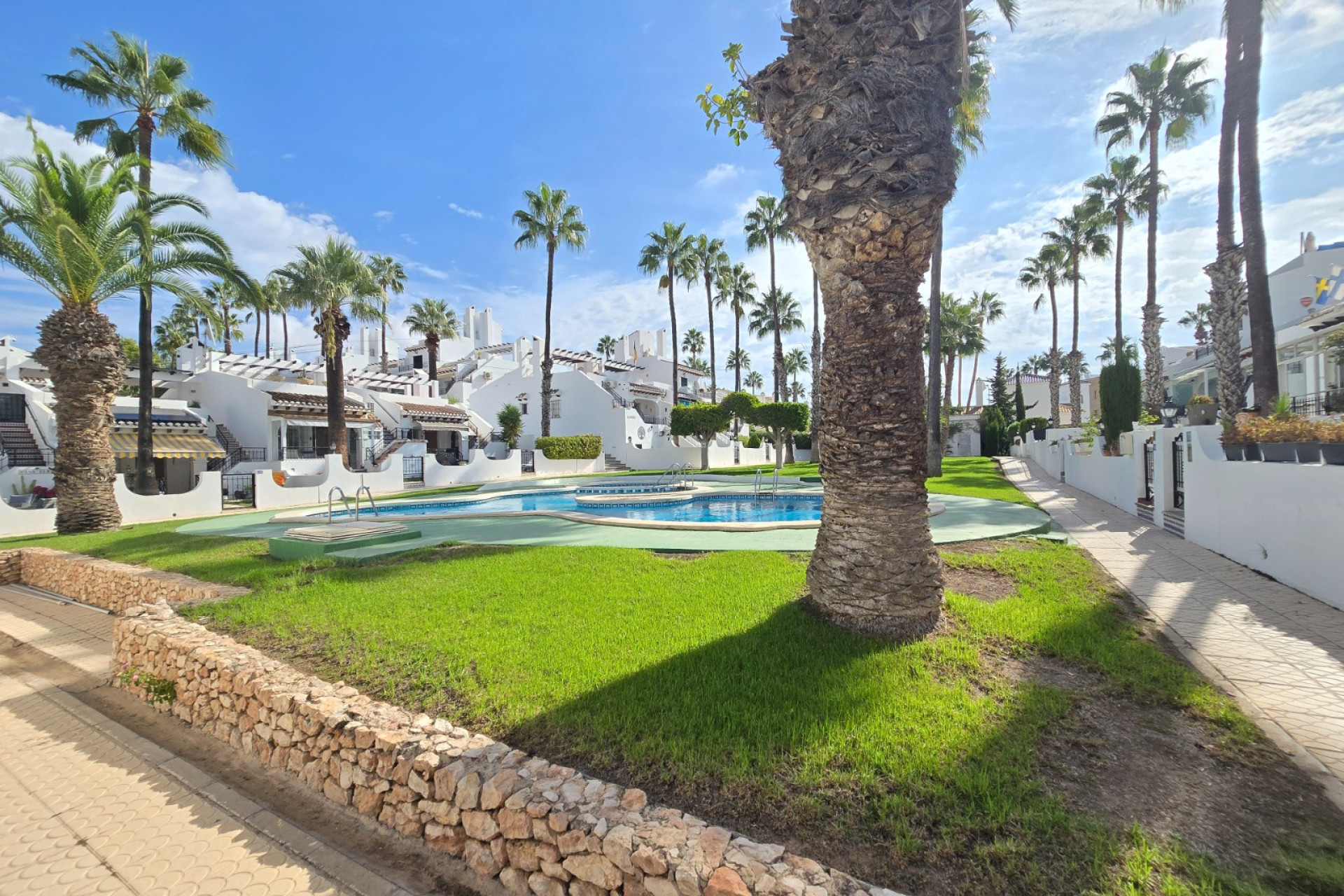 Revente - Townhouse * - Villamartin * - Los Dolses *