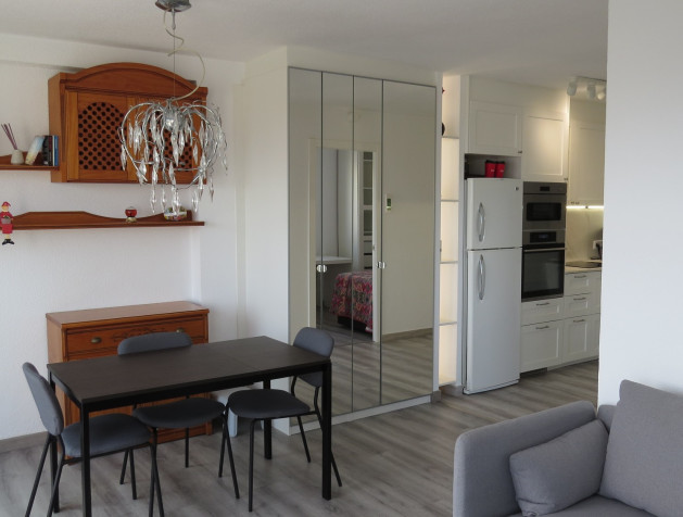 Resale - Apartment / flat - Torrevieja - Center