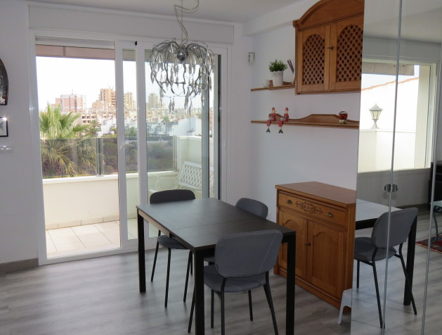 Resale - Apartment / flat - Torrevieja - Center