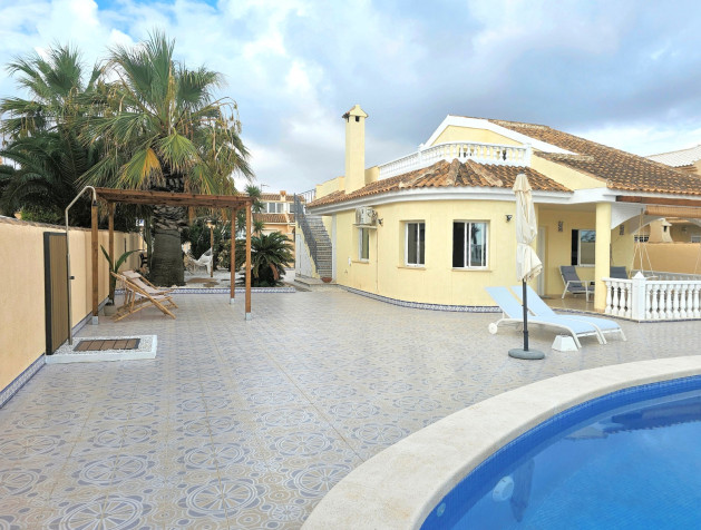 Resale - Villa - Los Urrutias - Estrella De Mar