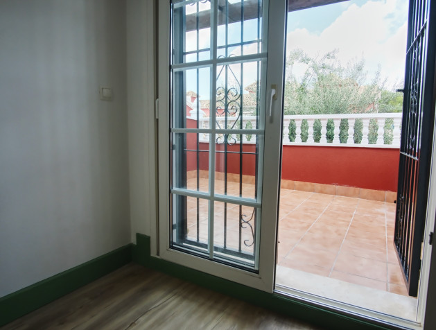 Herverkoop - 3. Semi - Detached Villa - Orihuela Costa