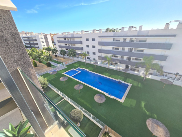 Herverkoop - Apartment / Flat * - Orihuela Costa - Villamartín *