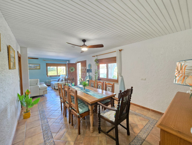 Resale - Villa * - Orihuela Costa * - Cabo Roig *