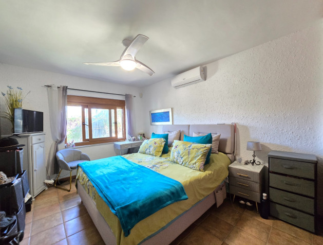 Resale - Villa * - Orihuela Costa * - Cabo Roig *