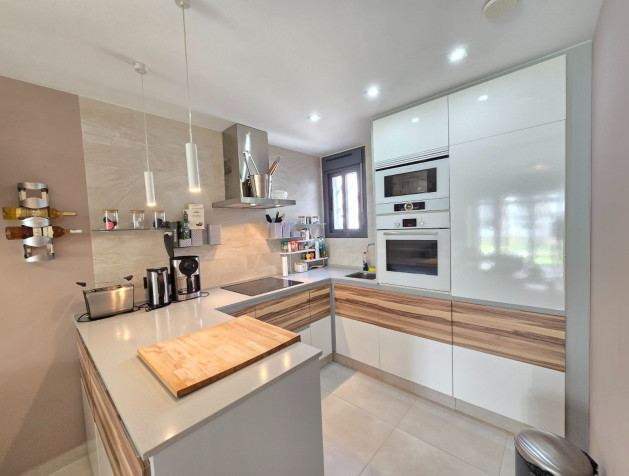 Revente - Apartment / Flat * - Orihuela Costa * - Punta Prima *