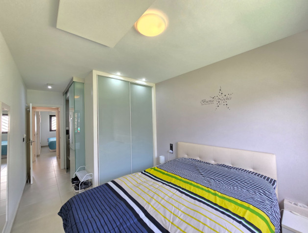 Revente - Apartment / Flat * - Orihuela Costa * - Punta Prima *