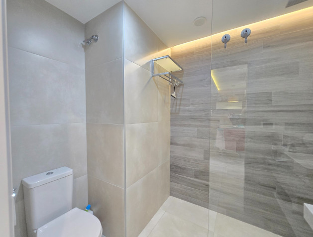 Revente - Apartment / Flat * - Orihuela Costa * - Punta Prima *