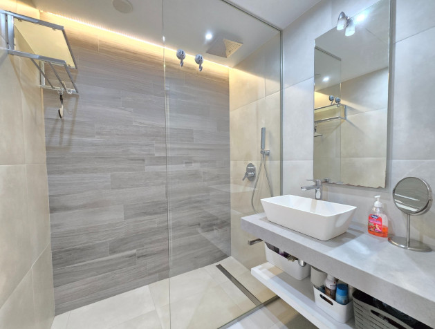 Revente - Apartment / Flat * - Orihuela Costa * - Punta Prima *