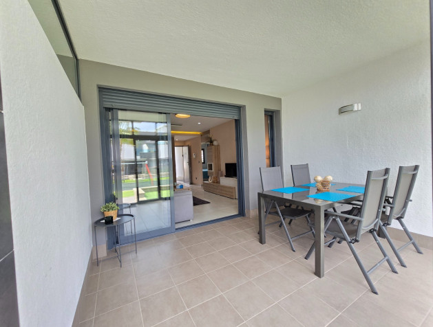 Revente - Apartment / Flat * - Orihuela Costa * - Punta Prima *