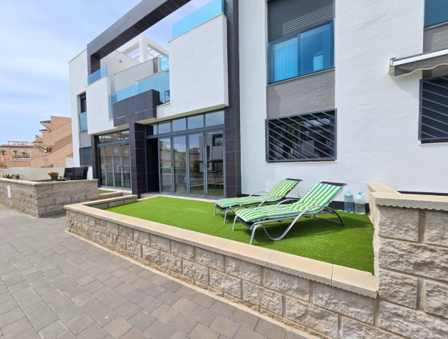 Revente - Apartment / Flat * - Orihuela Costa * - Punta Prima *