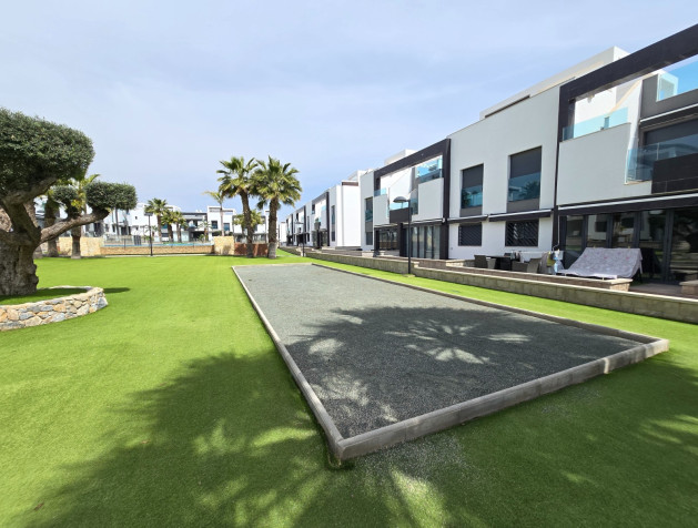 Revente - Apartment / Flat * - Orihuela Costa * - Punta Prima *