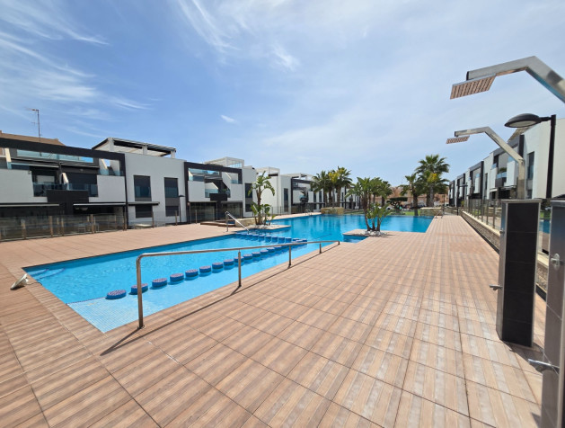 Revente - Apartment / Flat * - Orihuela Costa * - Punta Prima *