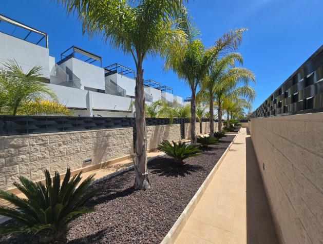 Revente - Townhouse * - Ciudad Quesada * - Doña Pepa *