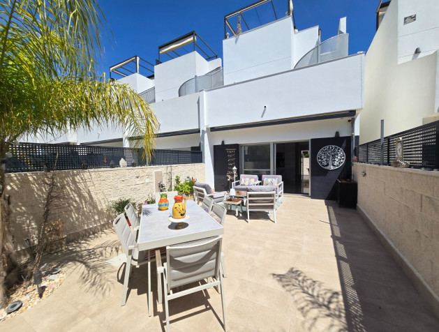 Revente - Townhouse * - Ciudad Quesada * - Doña Pepa *