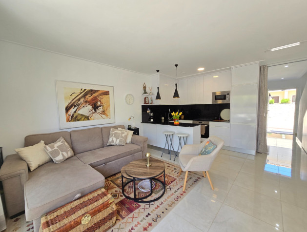 Revente - Townhouse * - Ciudad Quesada * - Doña Pepa *