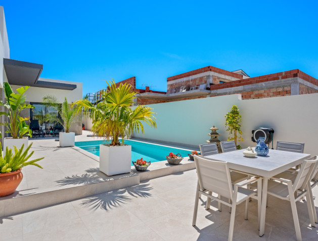 Resale - 6. Detached villa - Daya Nueva - Costa Blanca South