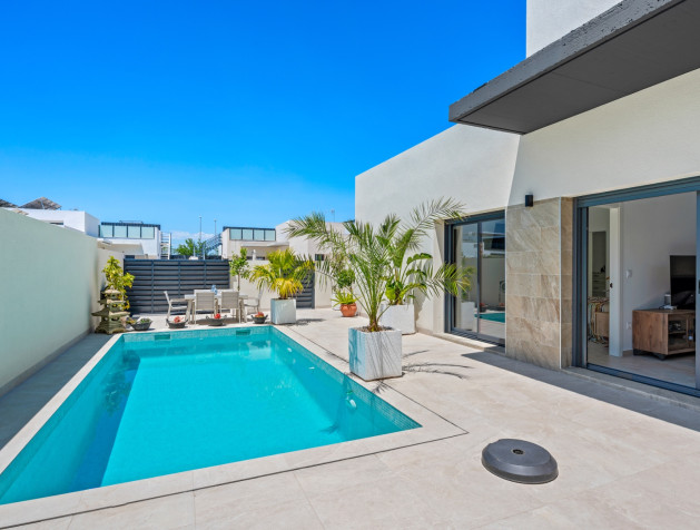 Resale - 6. Detached villa - Daya Nueva - Costa Blanca South
