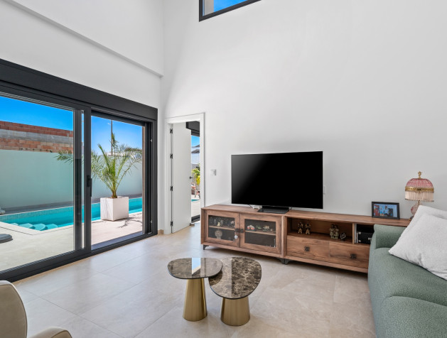 Resale - 6. Detached villa - Daya Nueva - Costa Blanca South