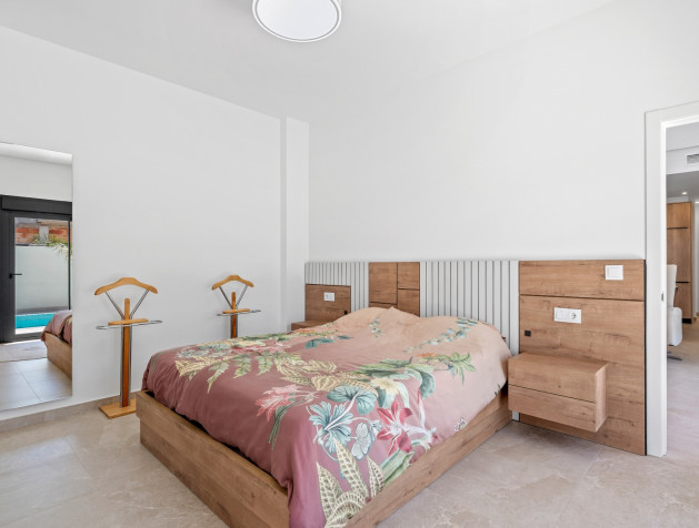 Resale - 6. Detached villa - Daya Nueva - Costa Blanca South