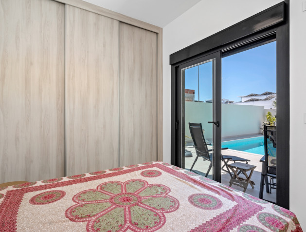 Resale - 6. Detached villa - Daya Nueva - Costa Blanca South