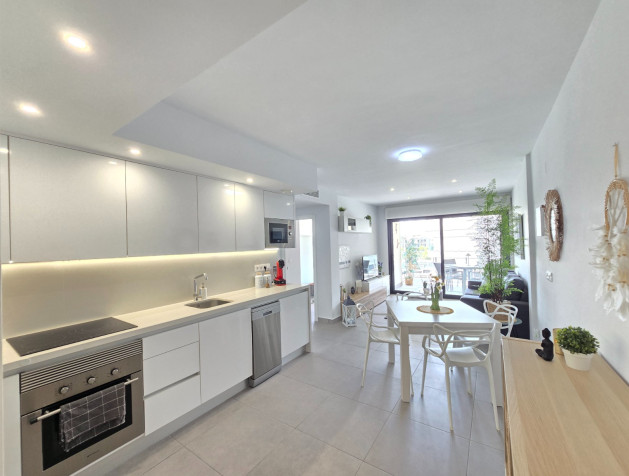 Resale - Apartment / Flat * - Orihuela Costa * - Villamartín *