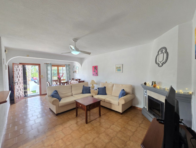 Resale - Townhouse * - Villamartin * - Los Dolses *